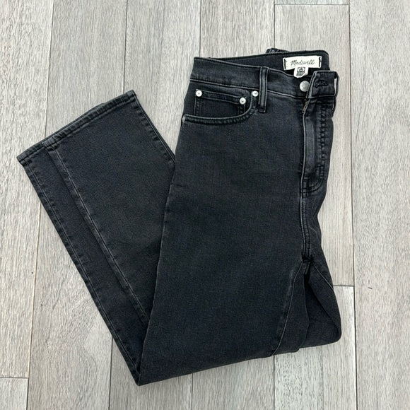 Madewell Women’s Classic Straight Jean - Picture 1 of 4